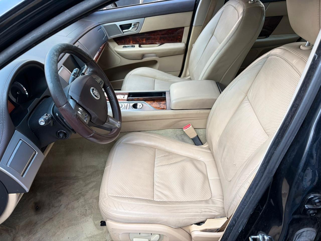 Jaguar XF 3.0 V6 Luxury*FULL OPTIONAL