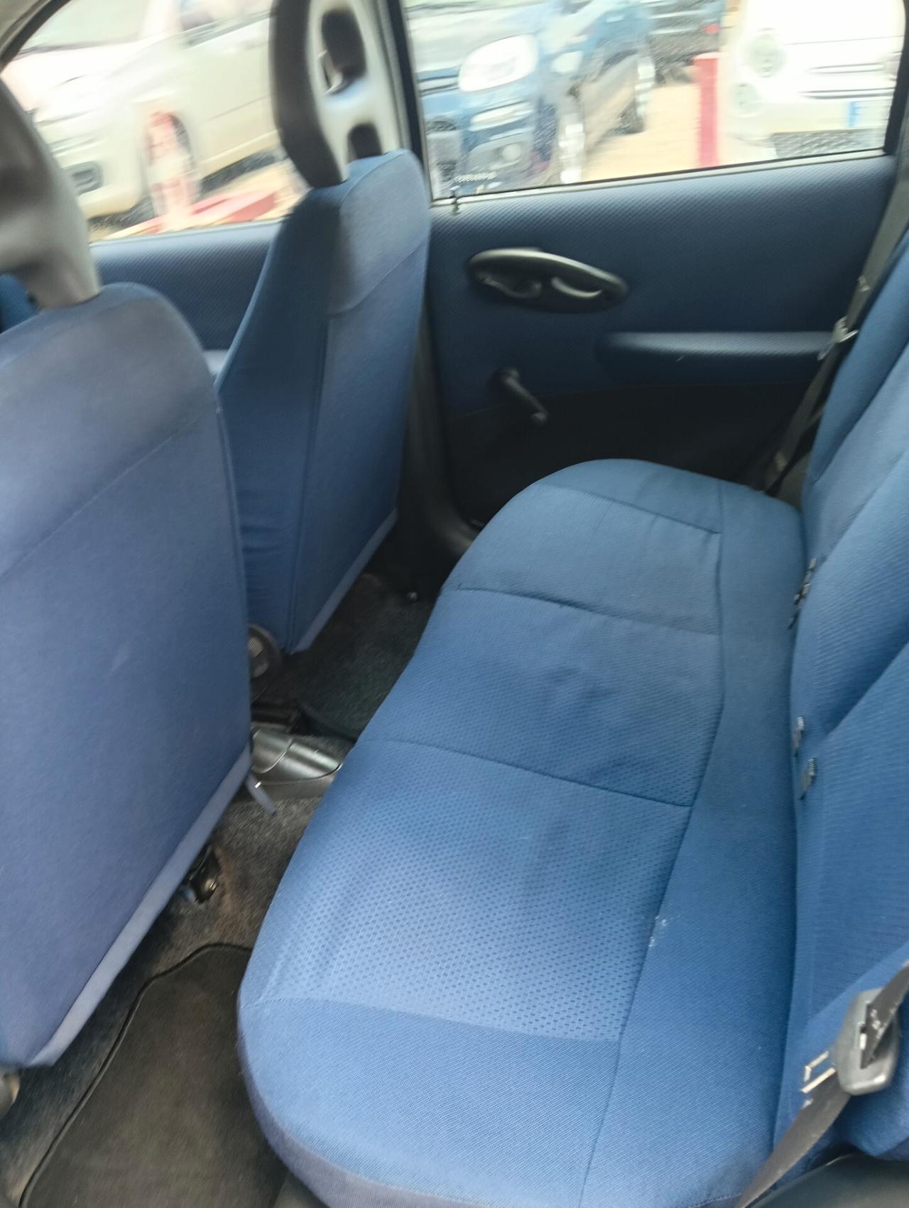 Fiat Punto 1.2i cat 5 porte ELX
