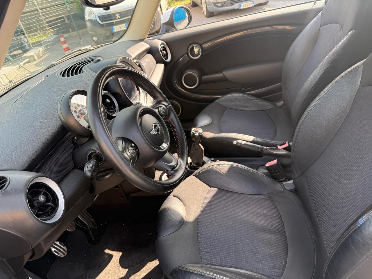 Mini Cooper S Coupe 1.6 John Works Coupé