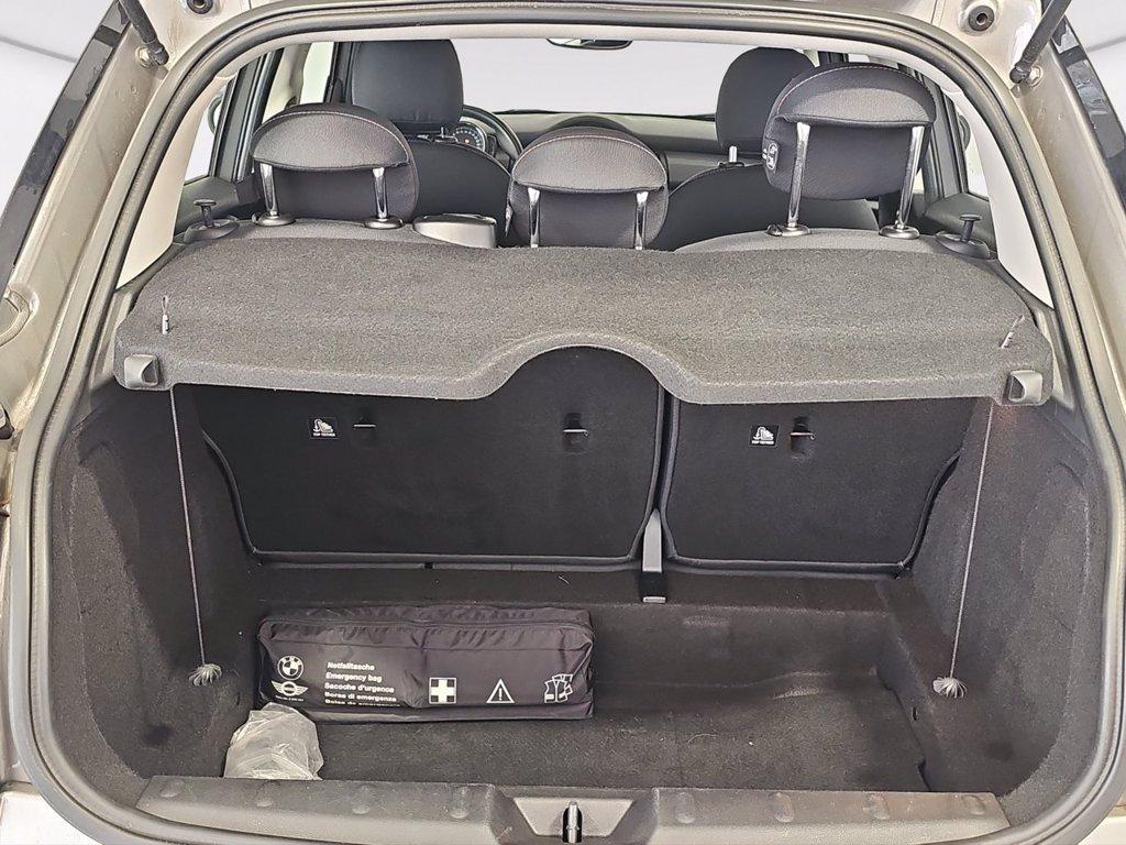 MINI Mini 5p 1.5 cooper d business xl auto del 2019