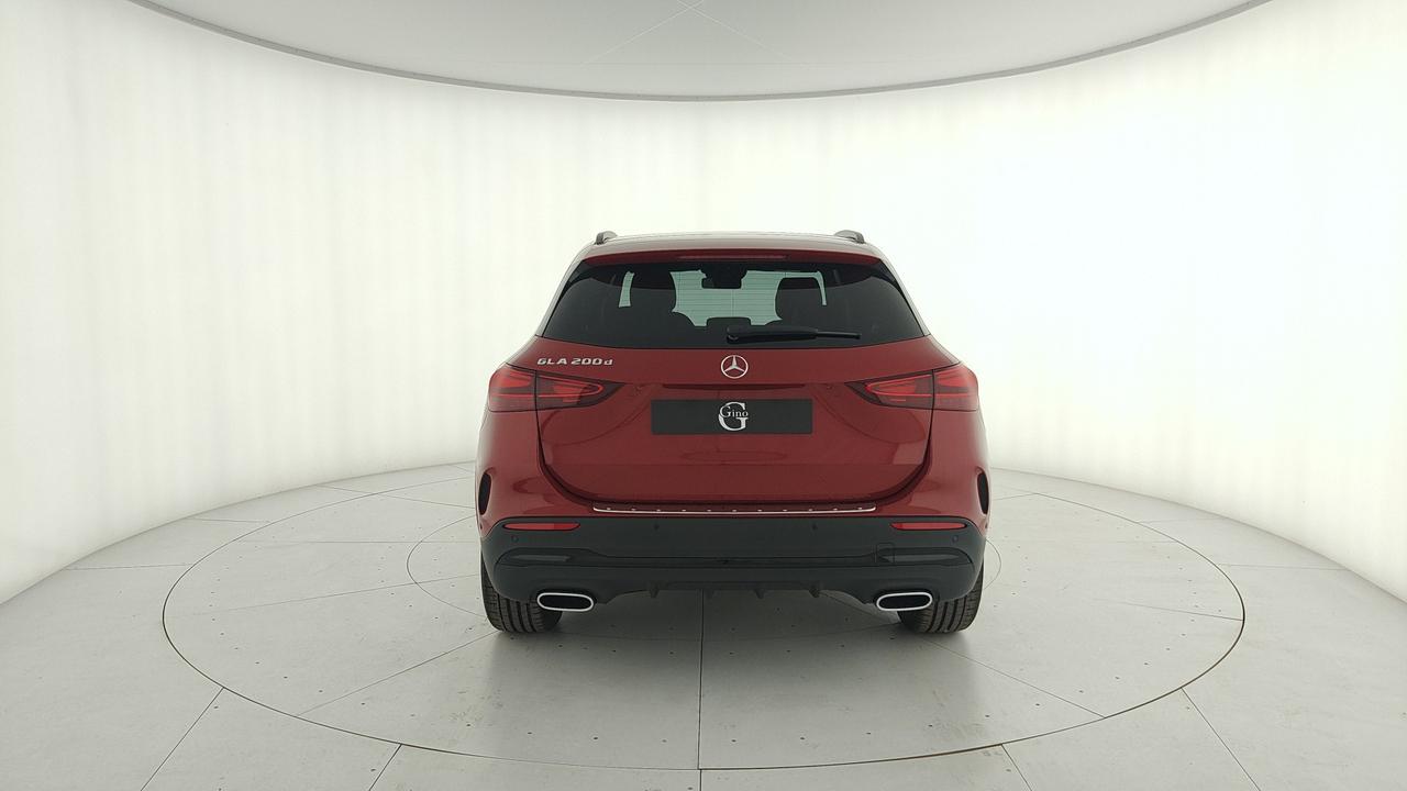 Mercedes-Benz GLA 200 d automatic