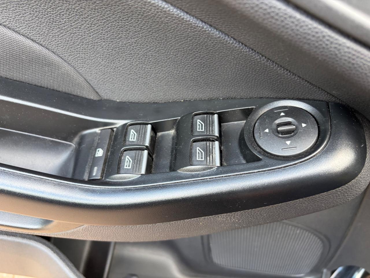 Ford Fiesta 1.5 TDCi 75CV 5 porte Titanium OK NEOPATENTATI