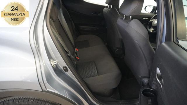 TOYOTA C-HR 1.8 Hybrid E-CVT Business