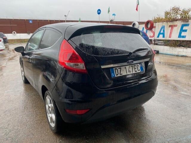 Ford Fiesta 1.4 3 porte Bz.- GPL Titanium