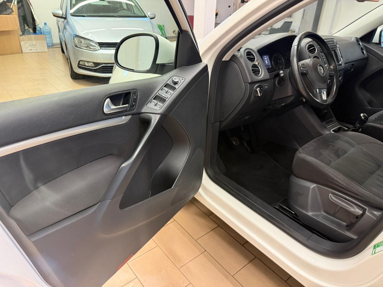 Volkswagen Tiguan 2.0 TDI 140 CV Business Sport e Style BlueMot. Tech