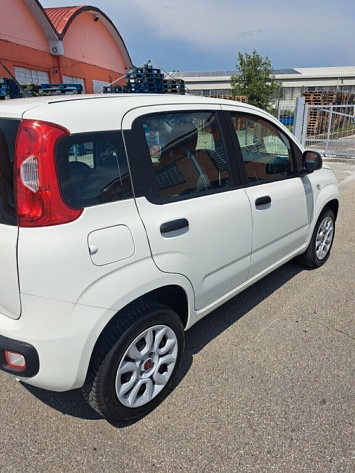 FIAT PANDA METANO CON 31310 KM DEL 2018