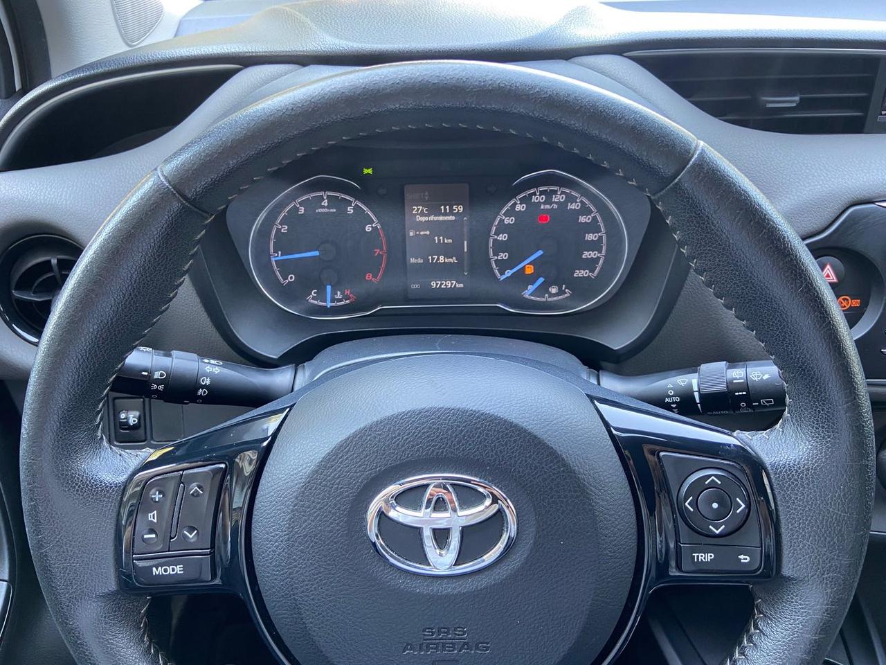 Toyota Yaris Active 1.0 VVT-i #11062