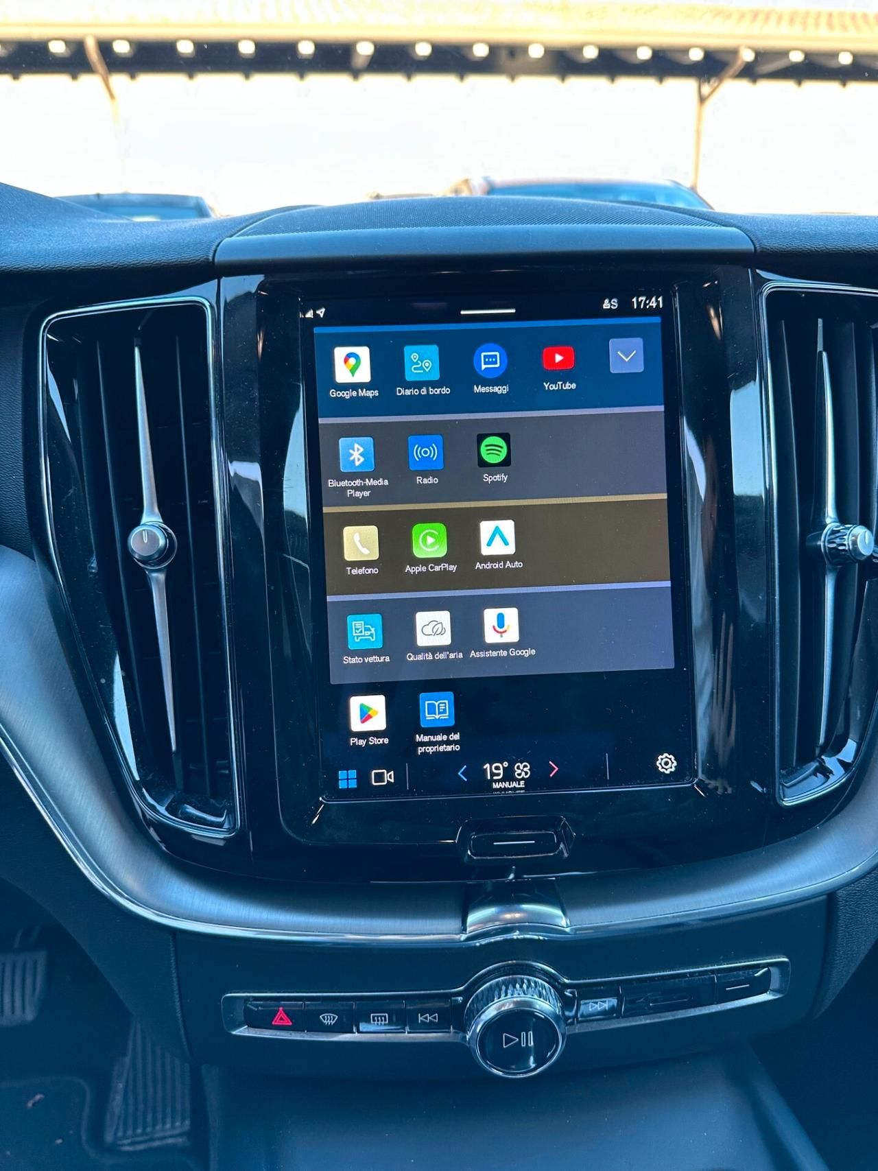 Volvo XC 60 XC60 B4 (d) AWD automatico Core GRANDINATA