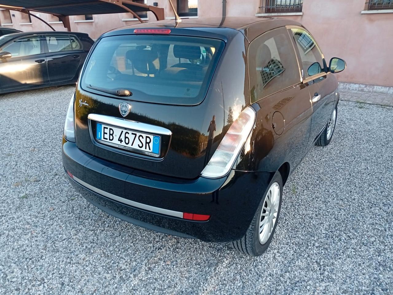 Lancia Ypsilon 1.2 Argento