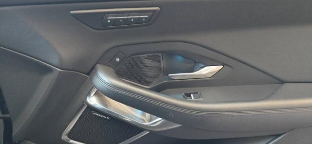 Jaguar E-Pace 2.0d i4 SE 240cv motore nuovo*garanzia 24 mesi*