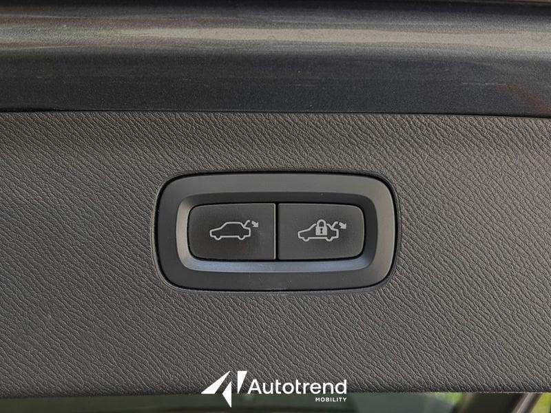 Volvo XC90 D4 190 CV Automatica Momentum 7 Posti N1 Autocarro 5 Posti