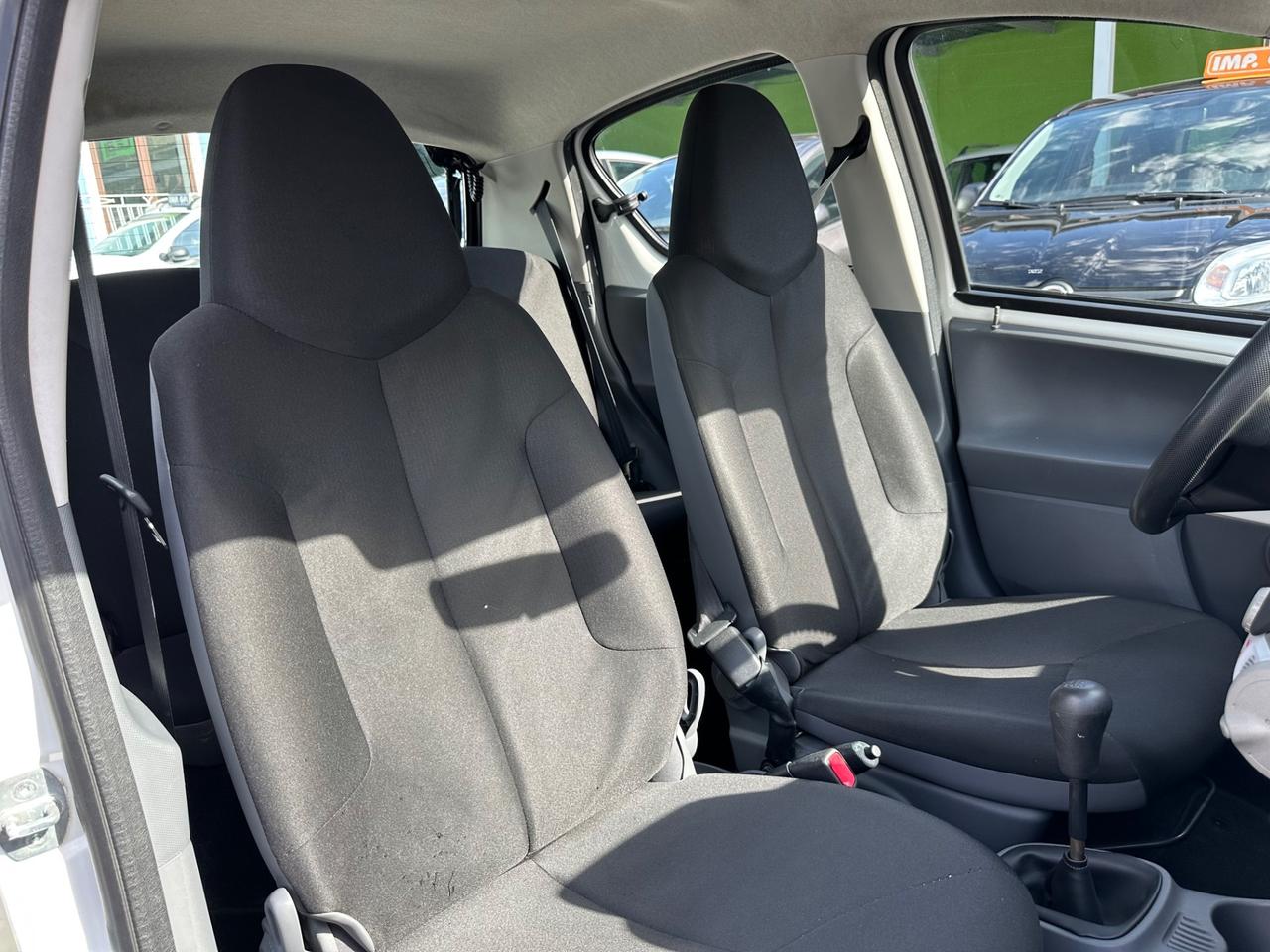 Toyota Aygo 1.0 BENZ. 5 porte Now Connect 2011