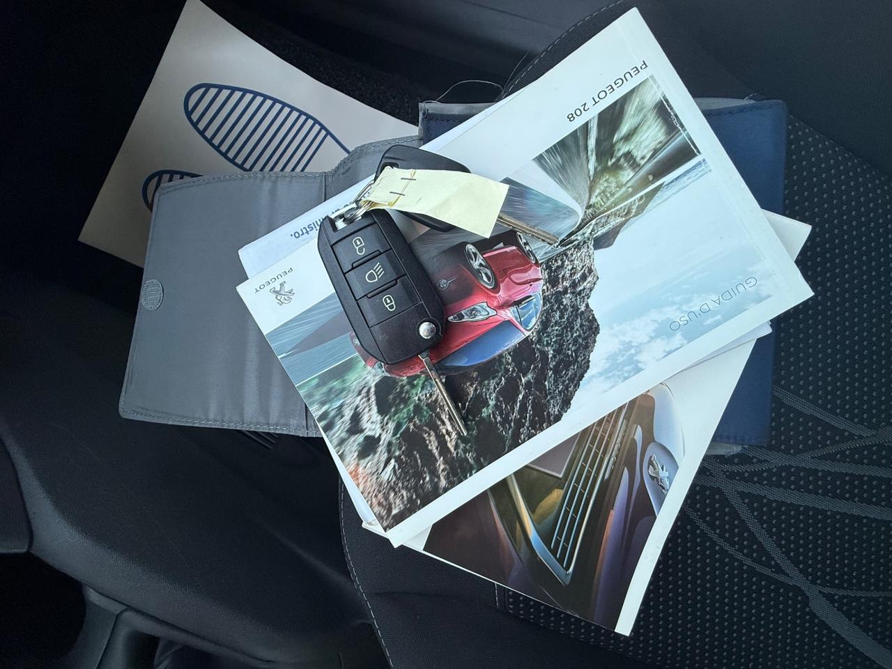 Peugeot 208 1.6 e-HDi 92 CV Stop&Start 5 porte Allure