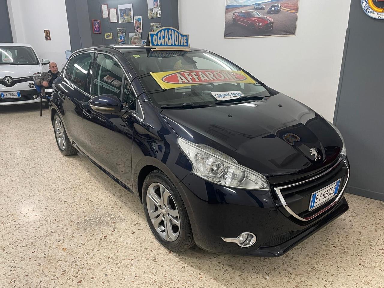 Peugeot 208 1.4 HDi 68 CV 5 porte Allure