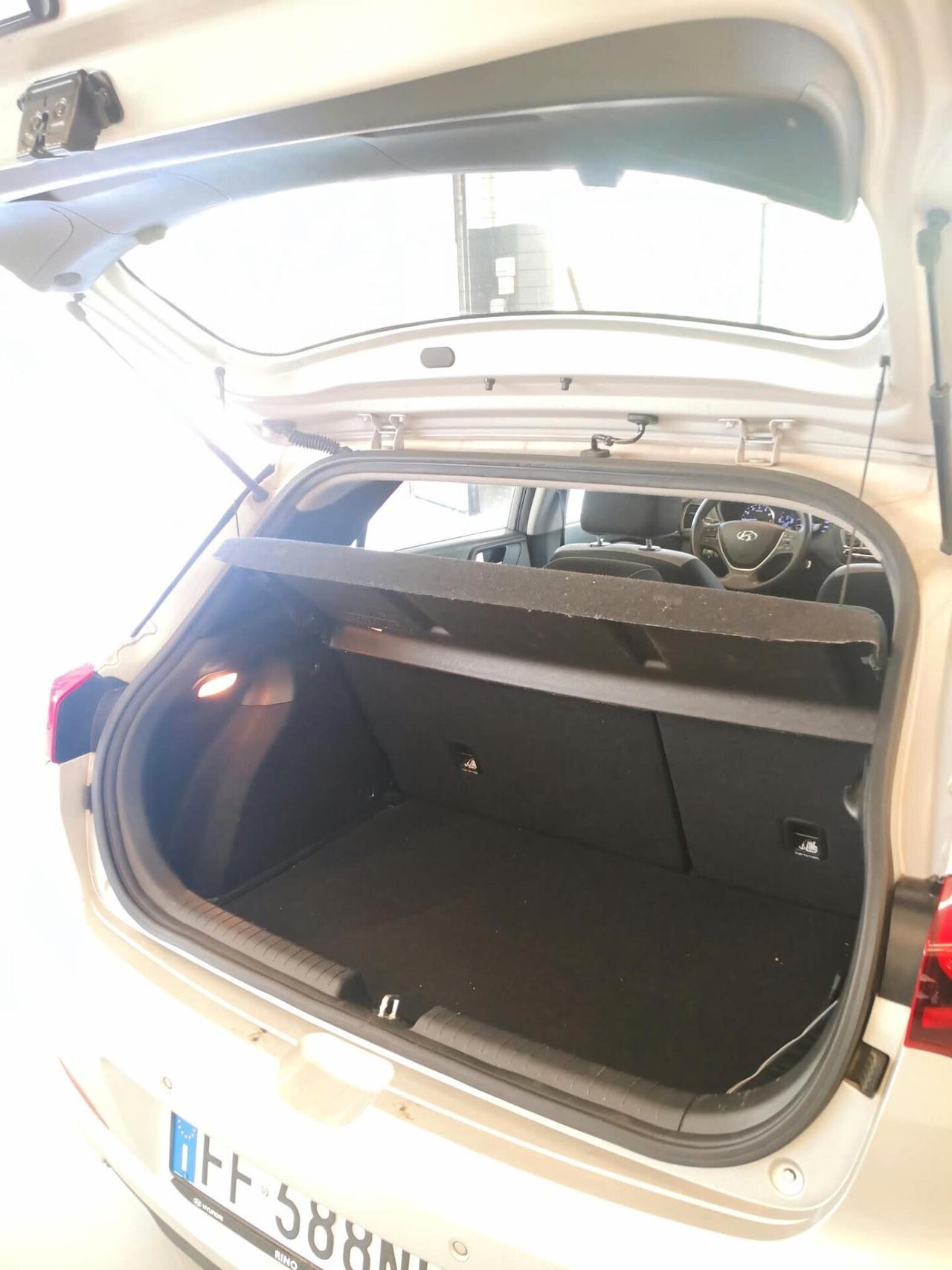 Hyundai i20 1.2 84 CV 5p. ***GRANDINE***TAGLIANDI HYUNDAI***UNIPROPRIETARIO***