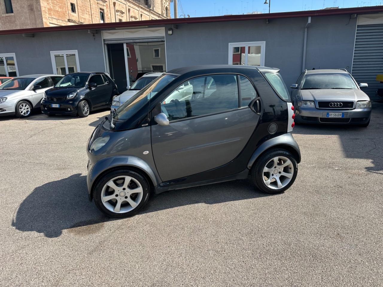 Smart 700 city-coupé pure (37 kW)