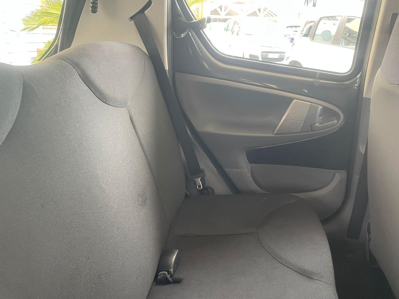 Toyota Aygo 1.0 12V VVT-i 5 porte Sol