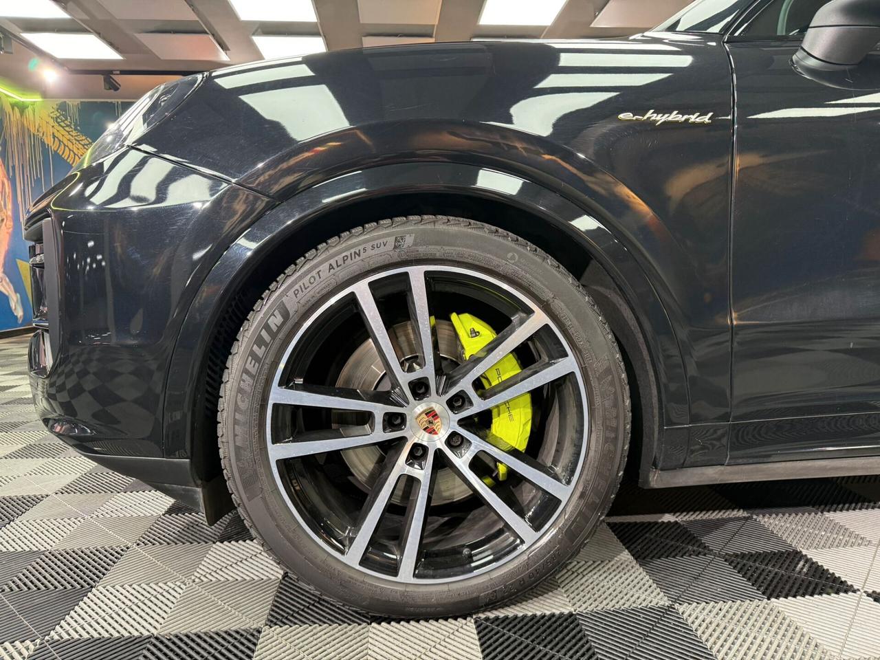 Porsche Cayenne Coupé 3.0 V6 E-Hybrid (777)