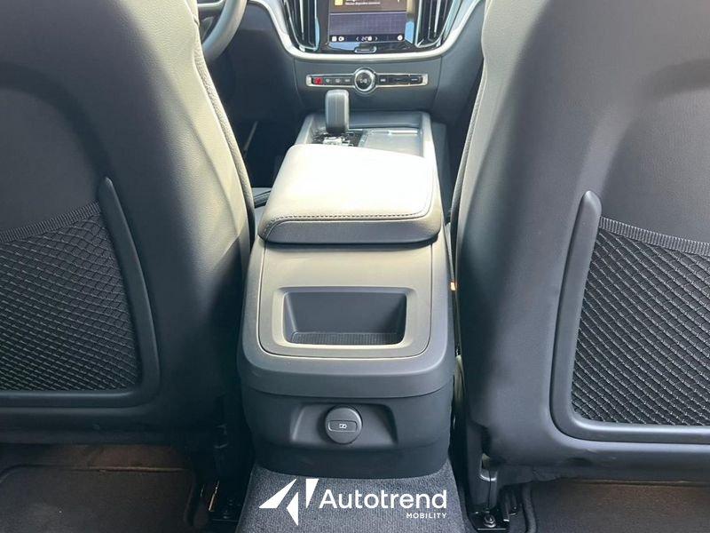 Volvo V60 B4 197+14 CV Mild Hybrid Diesel Automatica Plus Dark