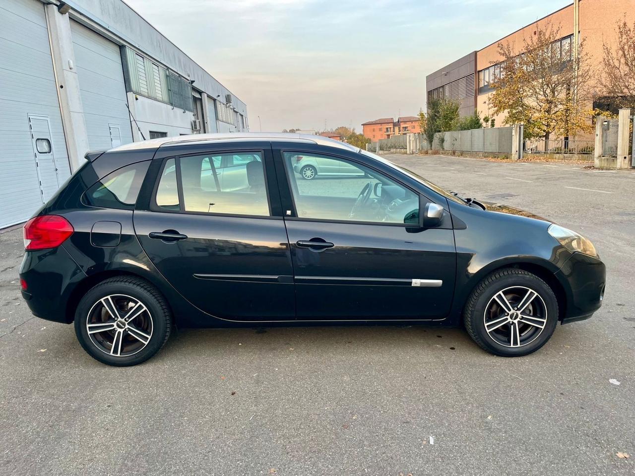 Renault Clio sw 1.2benz 2011 164.000km perfetta