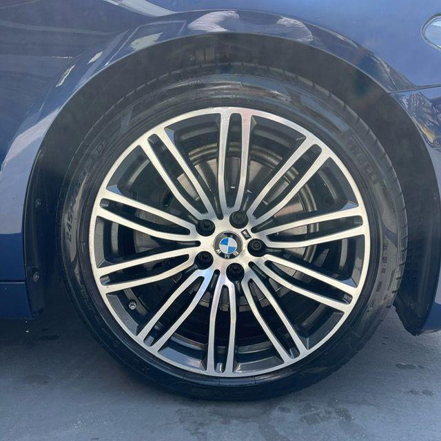 BMW - Serie 5 - 520d Msport