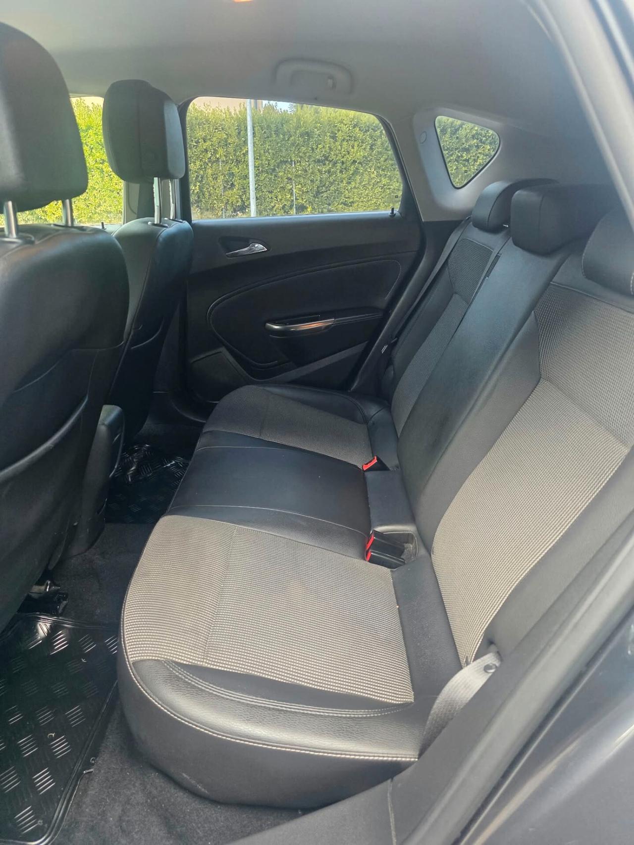Opel Astra 1.4 100CV GPL