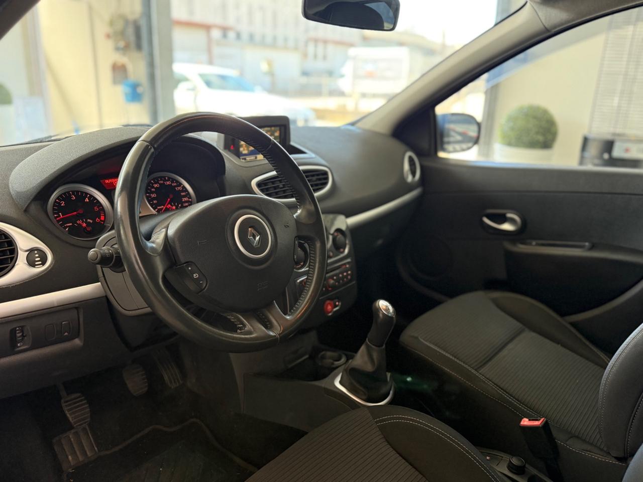 RENAULT CLIO 1.5 dCi 90CV NAVI NEOPATENTATI