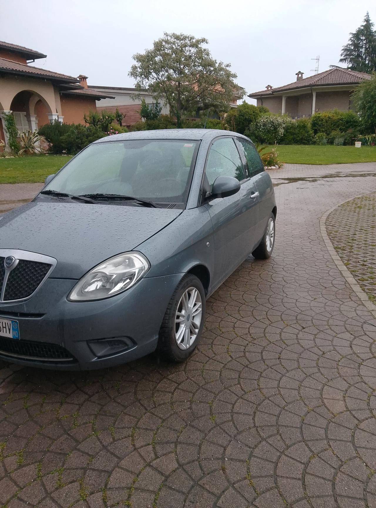 Lancia Ypsilon 1.2 69 CV Argento