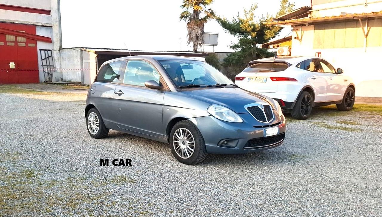 Lancia Ypsilon 1.2 Argento