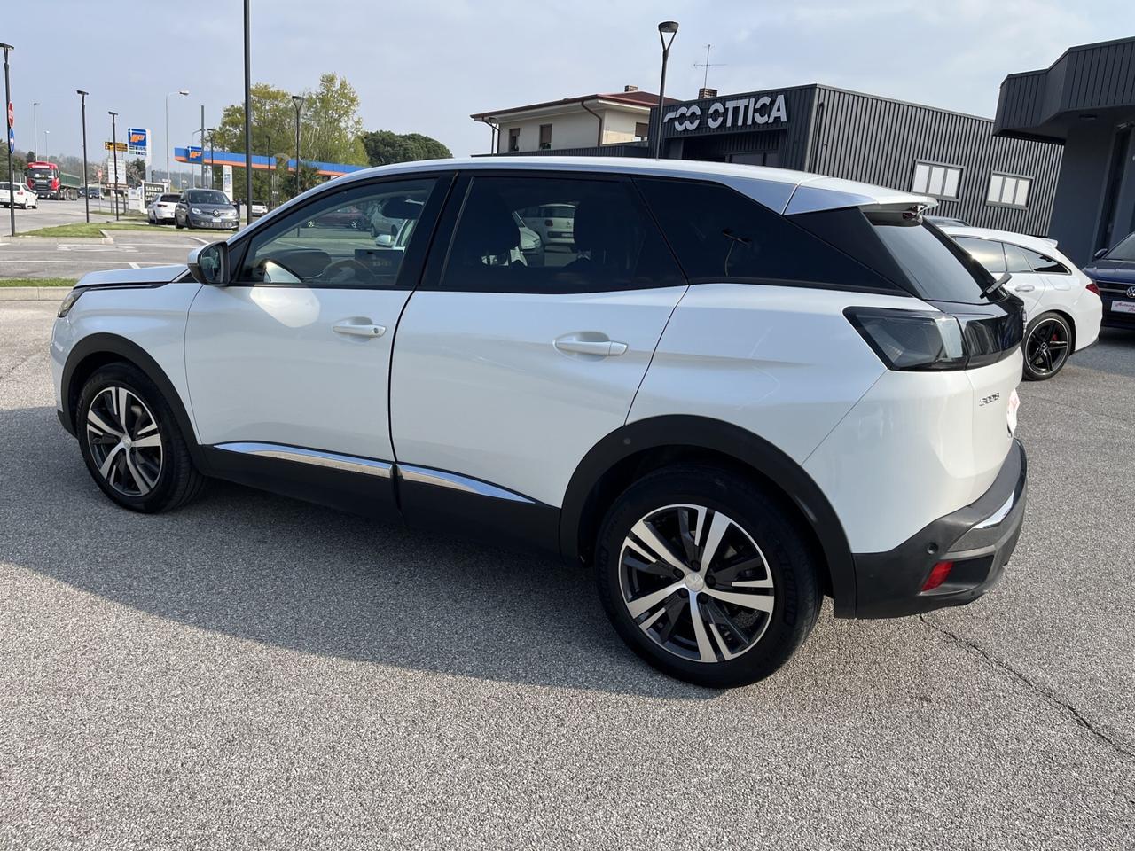 PEUGEOT 3008 1500 HDI 130 CV AUT. AUTOCARRO N1
