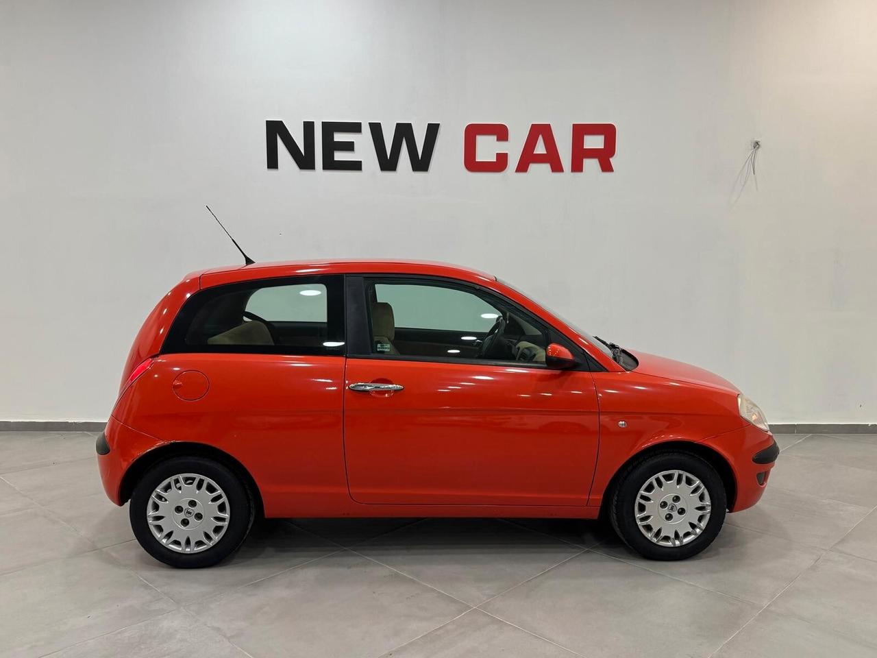 Lancia Ypsilon 1.2 16V Oro