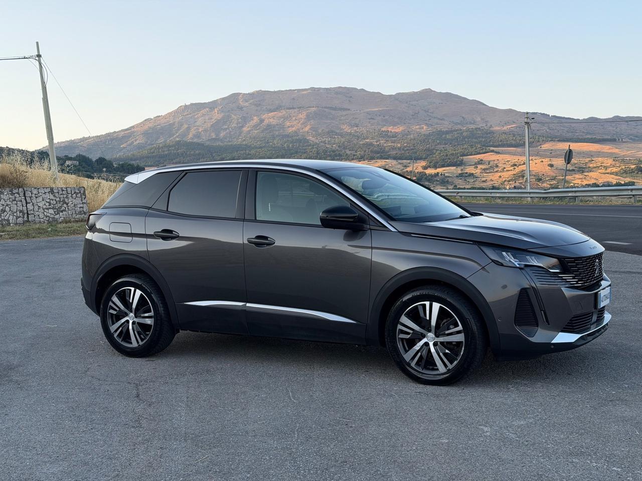Peugeot 3008 1.5 BlueHDi 130cv 2023 - 81.000km