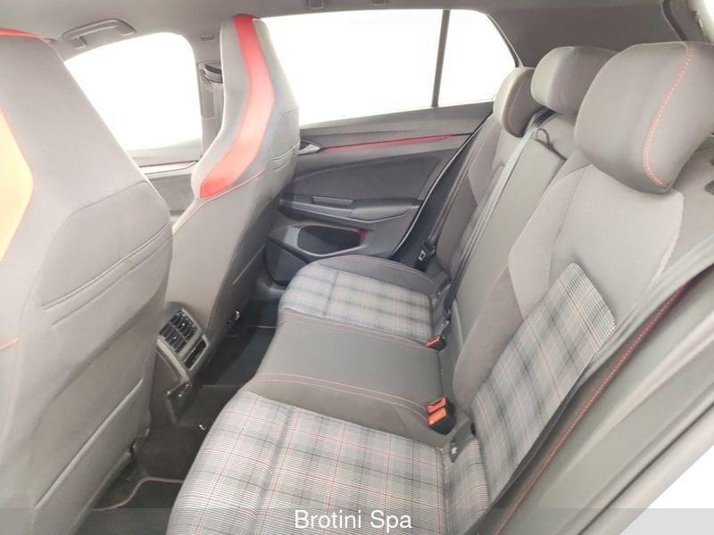 Volkswagen Golf GTI 2.0 TSI GTI