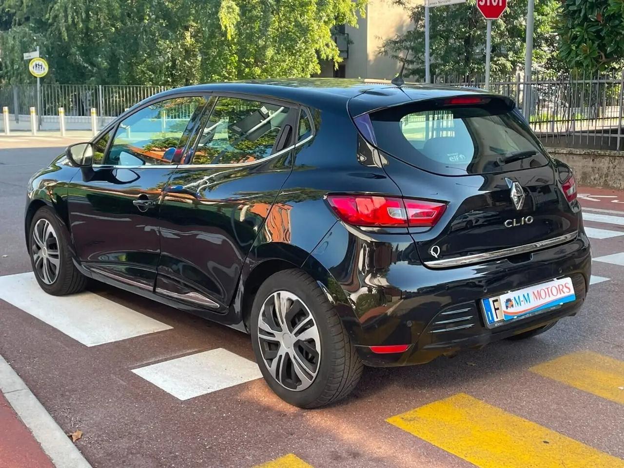 Renault Clio 1.2 75 CV 5 porte
