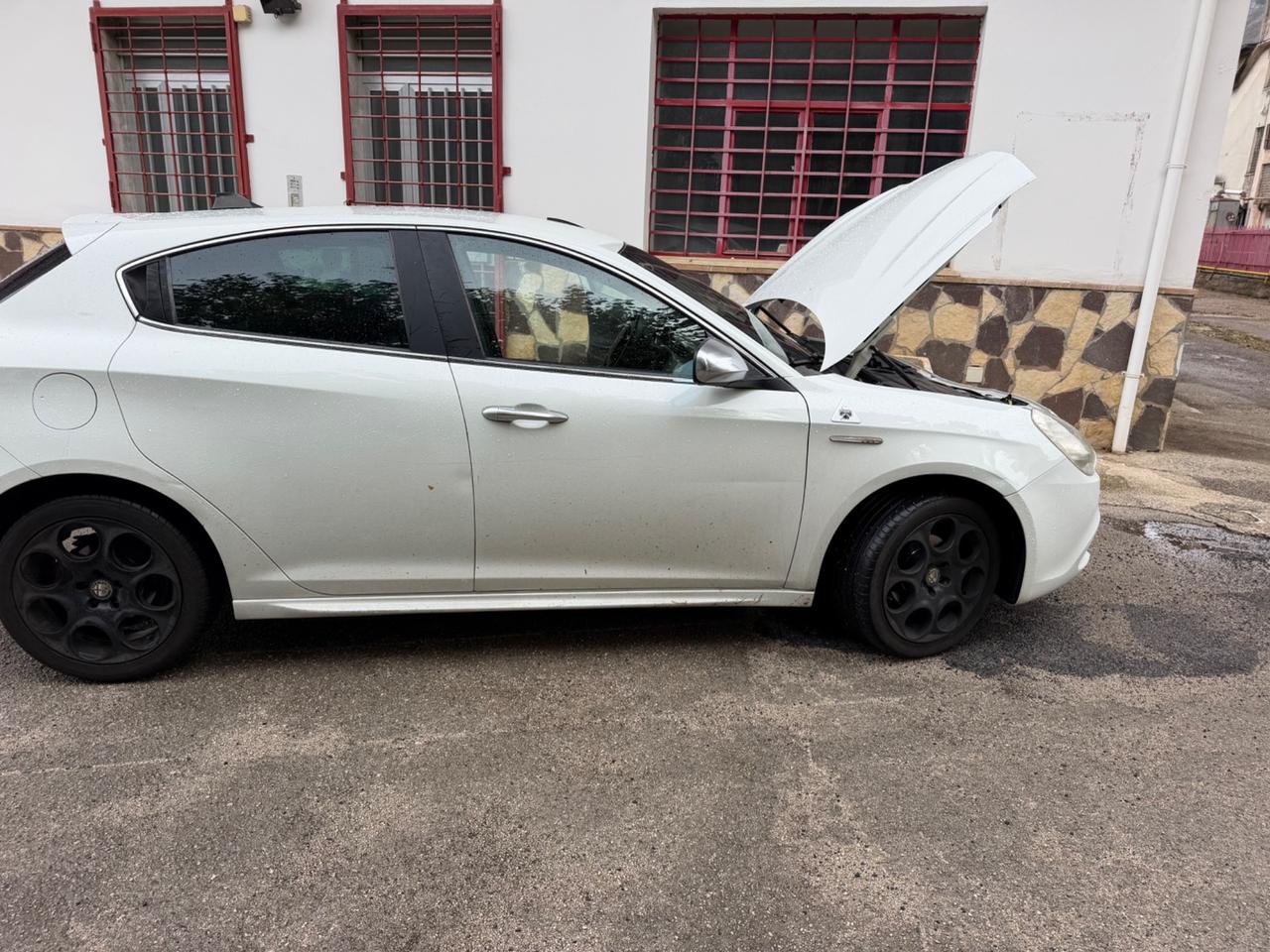 Alfa Romeo Giulietta 1.6 JTDm-2 105 CV Distinctive