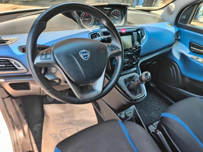 LANCIA Ypsilon 3ª serie Ypsilon 1.2 69 CV 5 po...