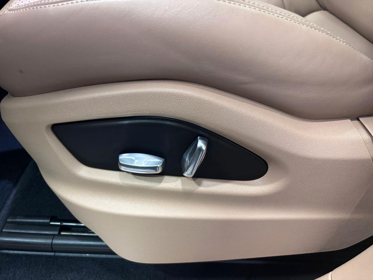 PORSCHE CAYENNE COUPE 3.0 V6 TETTO-LED