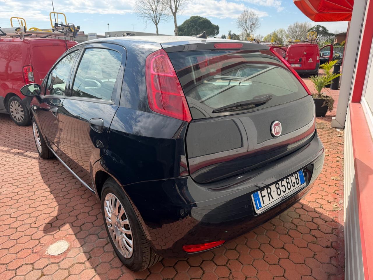 Fiat Punto 1.3 MJT II S&S 95 CV 5 porte Street