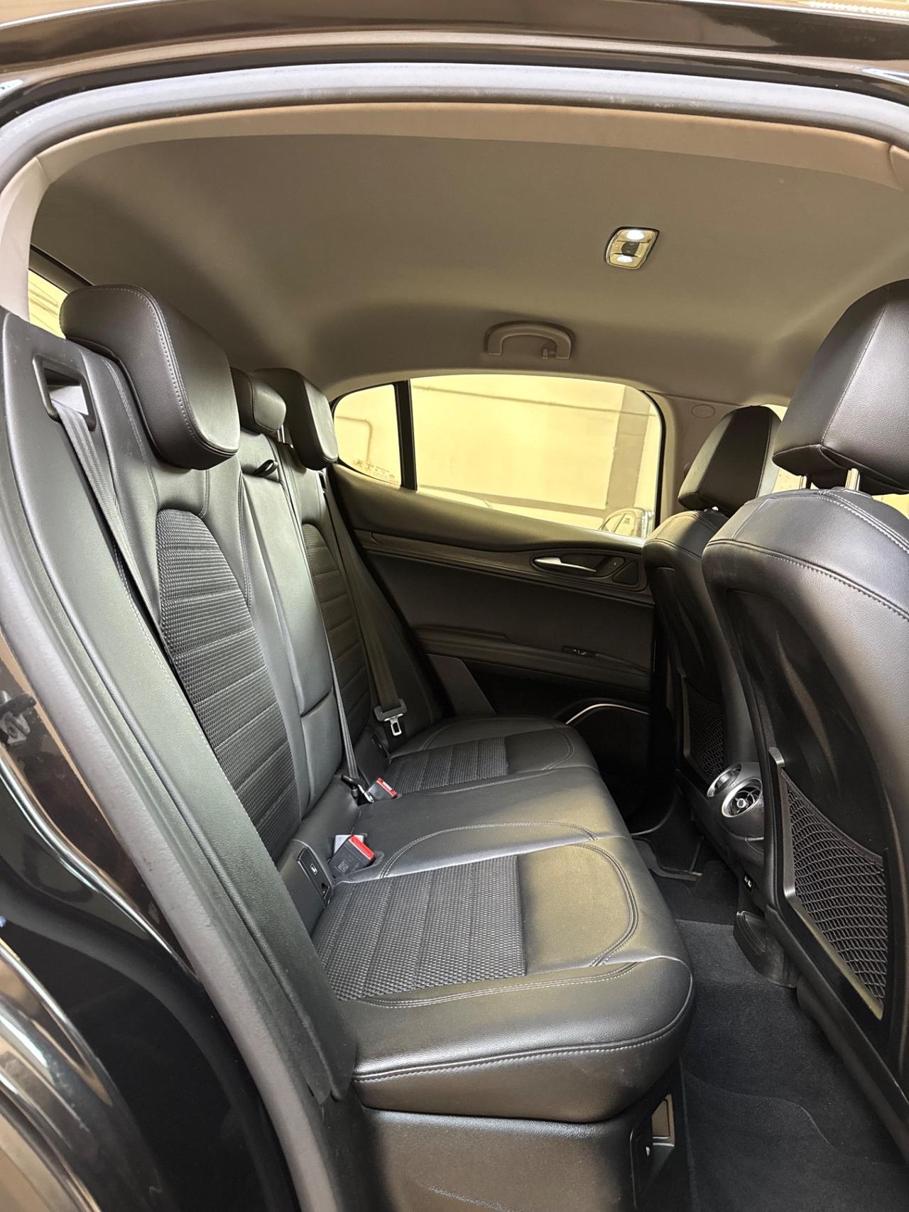 Alfa Romeo Stelvio 2.2 Turbodiesel 150 CV AT8 RWD Super