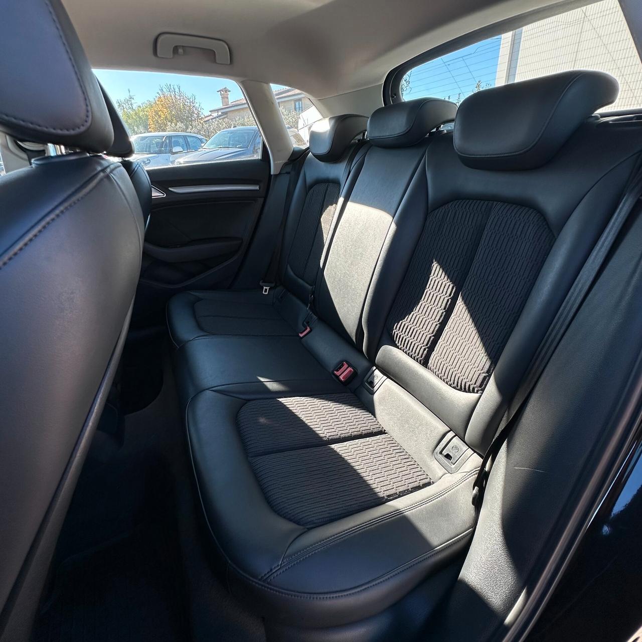 Audi A3 SPB 1.6 TDI clean diesel S tronic Attraction