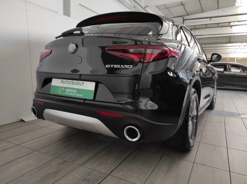 ALFA ROMEO Stelvio - Stelvio 2.2 Turbodiesel 190 CV AT8 Q4 Business
