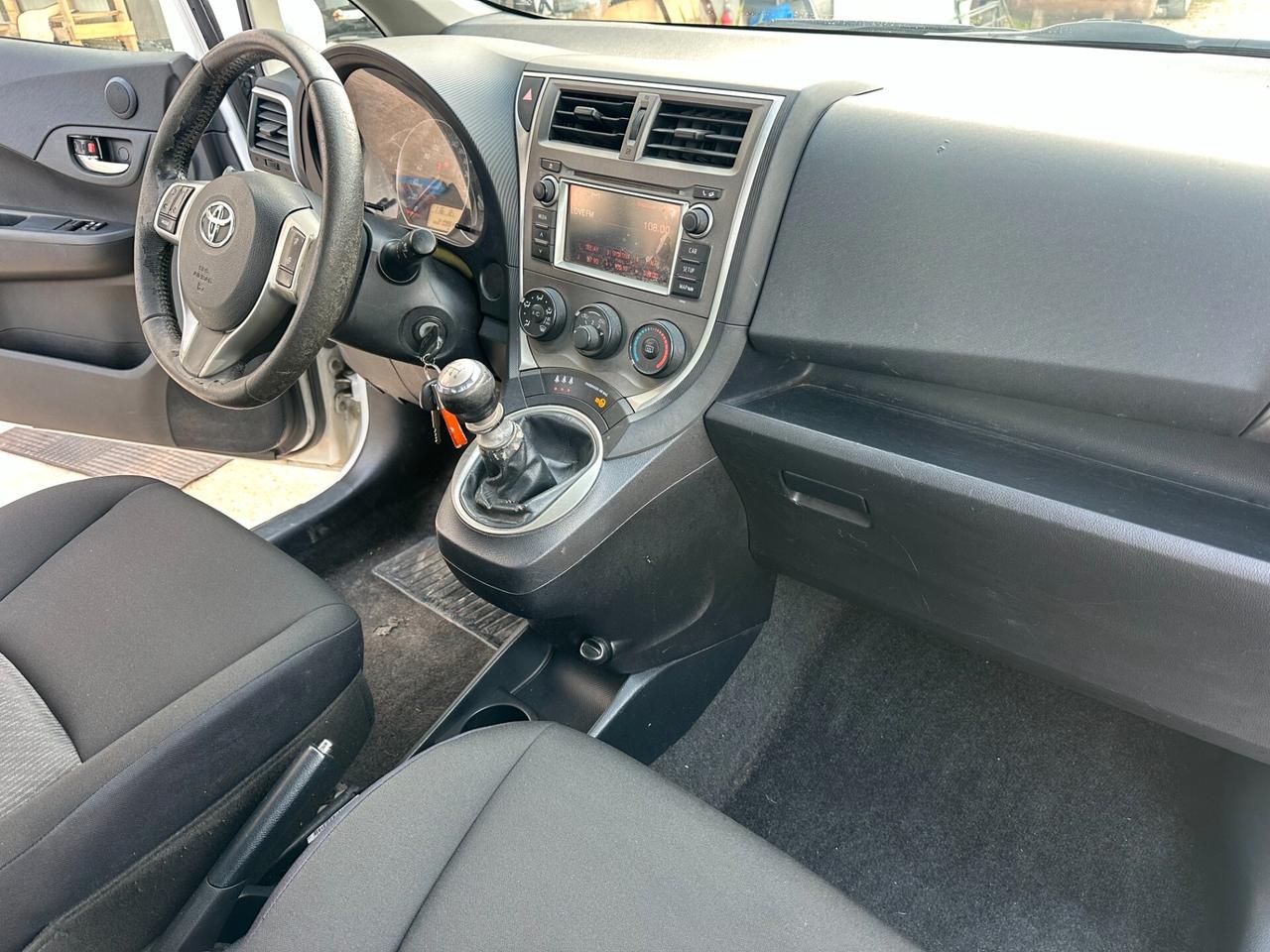 Toyota Yaris Verso-S 1.4D Lounge 2012 Garantita