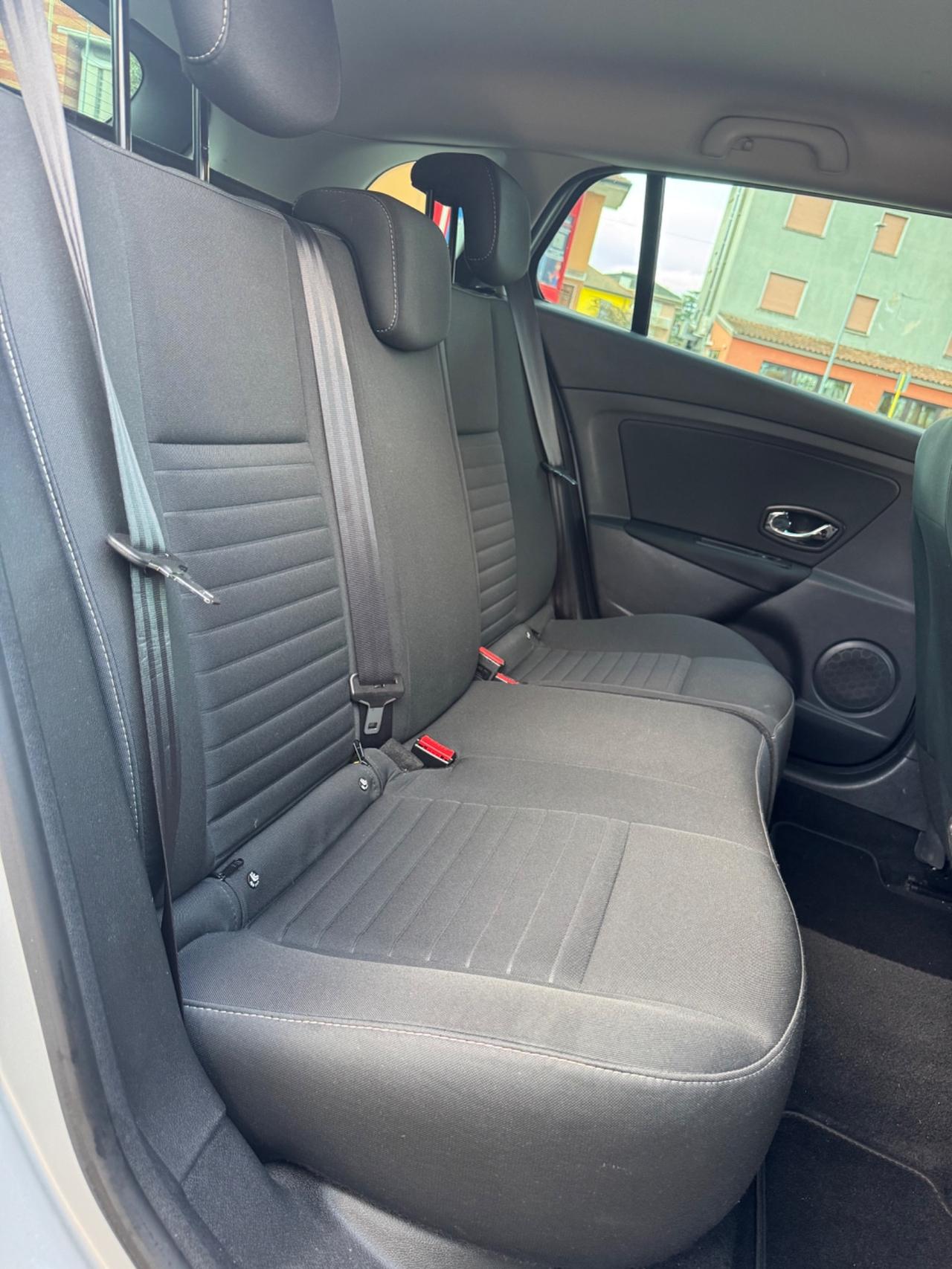 Renault Megane Mégane dCi 110CV EDC SporTour Limited