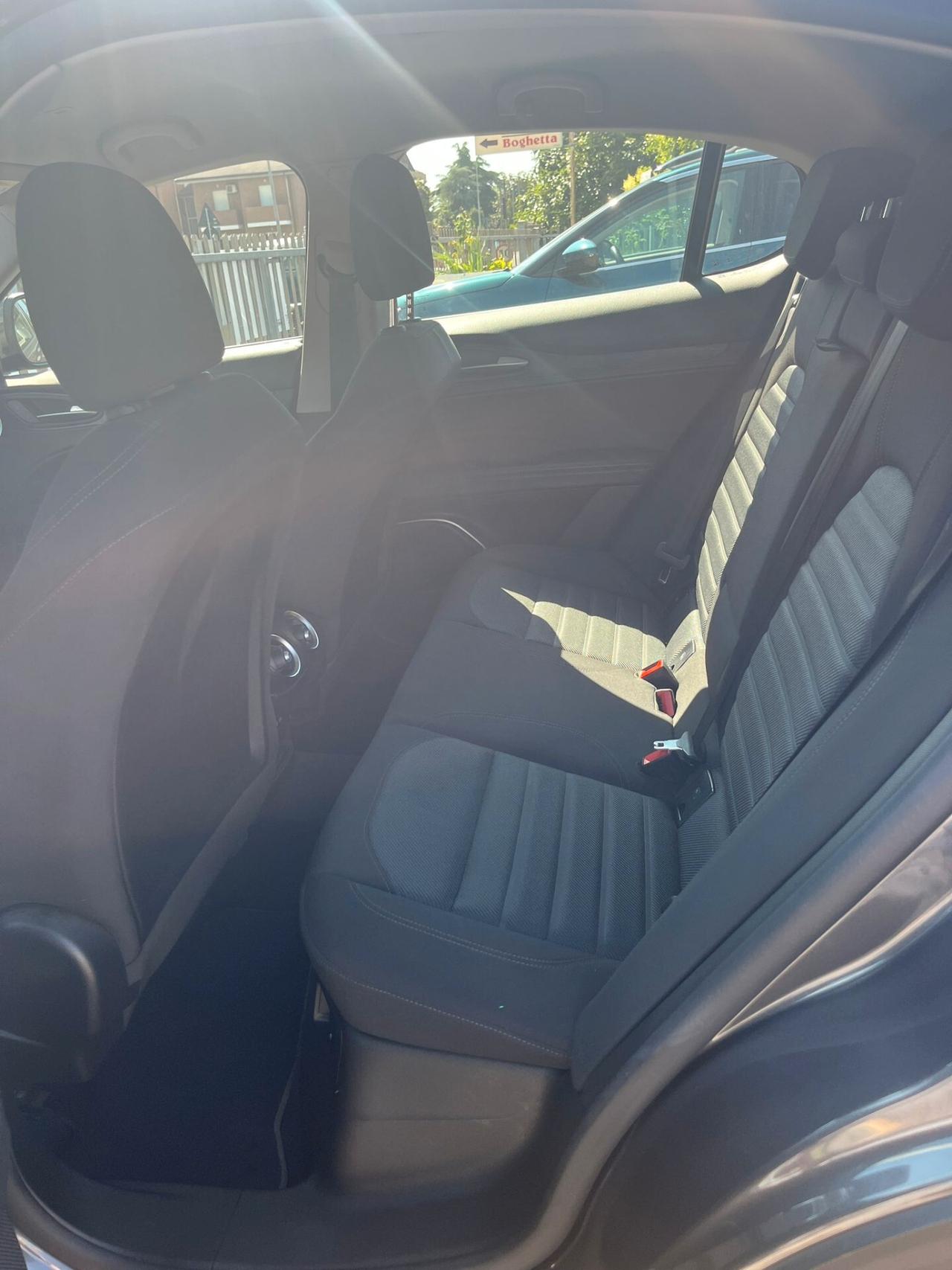 Alfa Romeo Stelvio 2.2 Turbodiesel 190 CV AT8 Q4 Business NESSUN VINCOLO