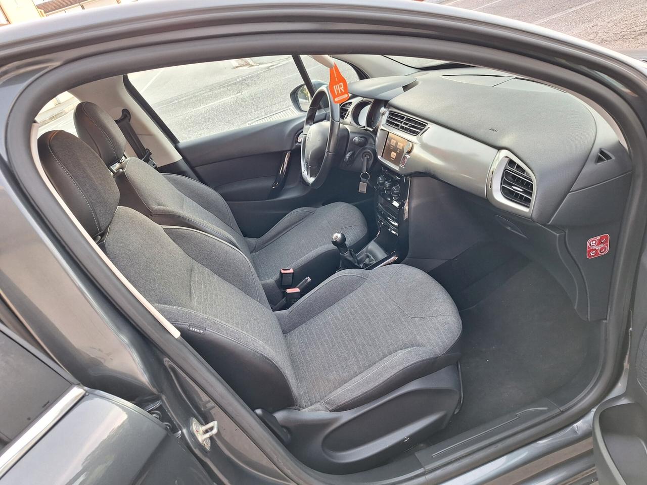 Citroen C3 PureTech 82 1.2B Live Edition NEOPATENTATI €6 UNICOPROPIETARIO