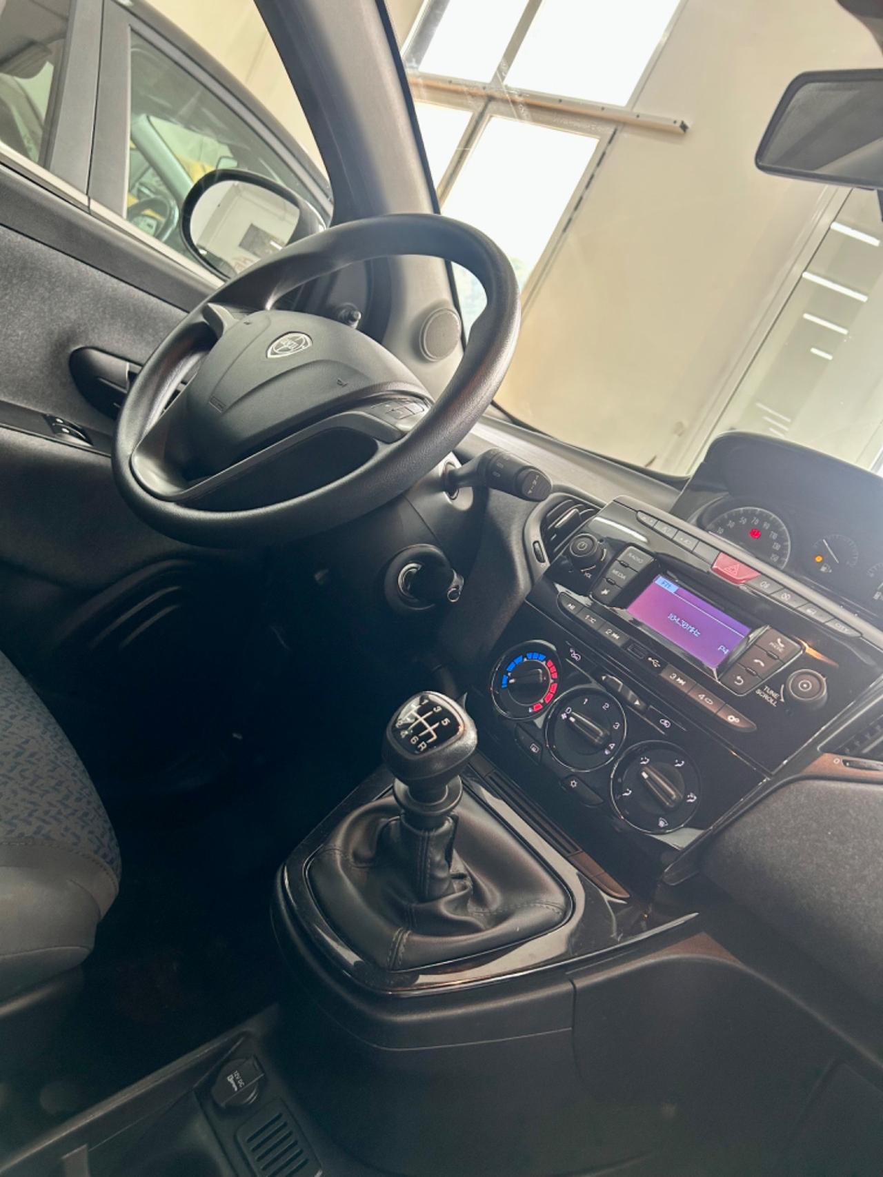 Lancia Ypsilon 1.0 FireFly S&S Hybrid FINANZIABILE