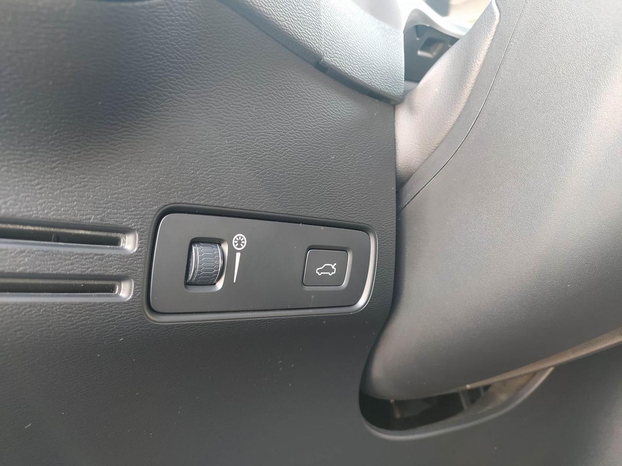 Volvo XC40 Momentum D3 #6463