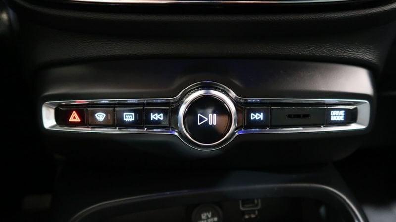 Volvo XC40 Recharge T4 Plug-in Hybrid auto Recharge Core