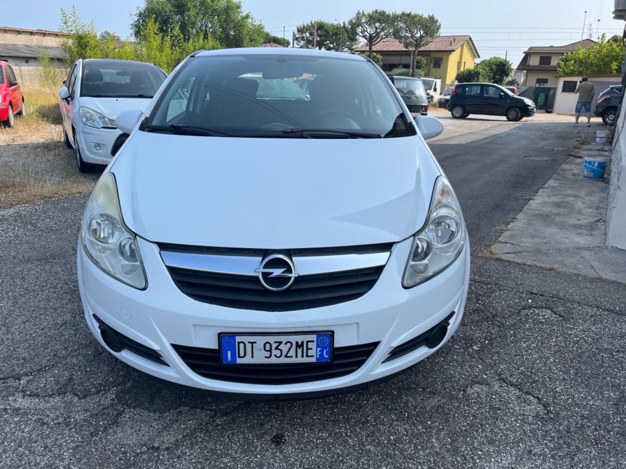 Opel Corsa 1.2 3 porte Club GPL ok neopatentati
