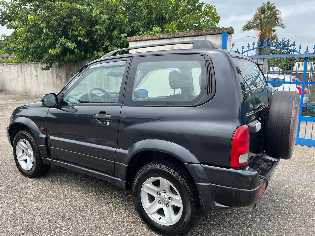 Suzuki grand vitara 3 P-2.0 td-4x4-2003